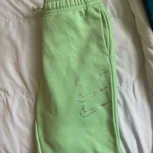 nike sweat pants size xs